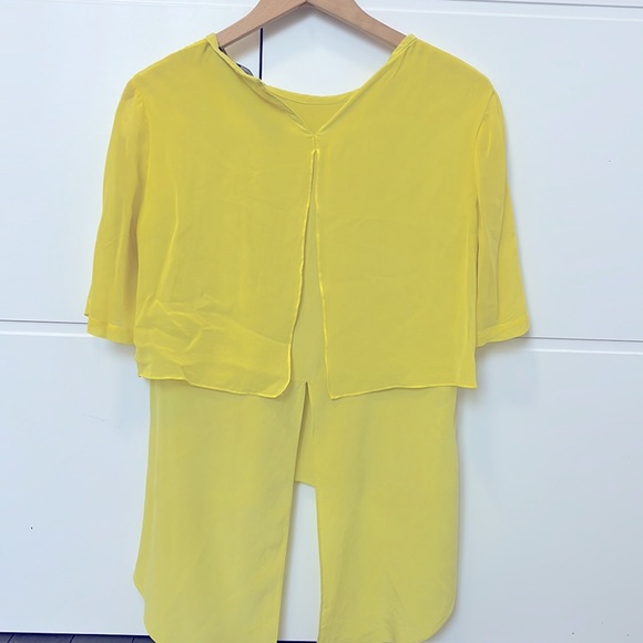 BCBG Blouse Yellow Chiffon - Picture 2 of 2